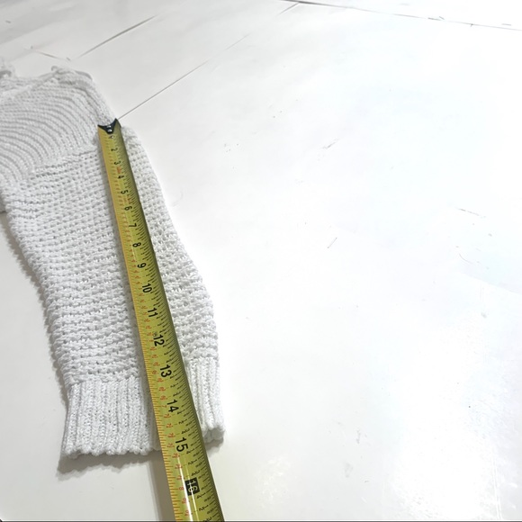 Stylus White Knit Sweater - Picture 6 of 6
